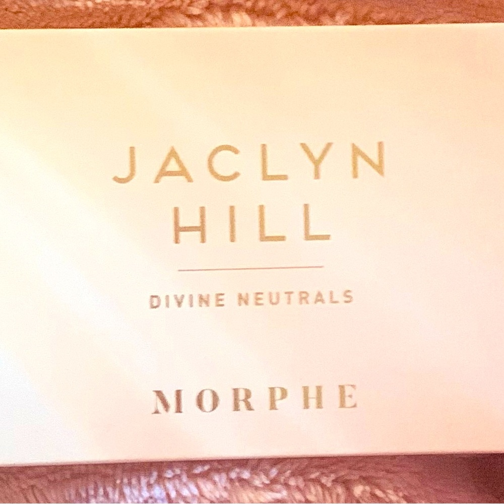 🌺JACLYN HILL DIVINE NEUTRALS x Morphe eye shadow palette🌺